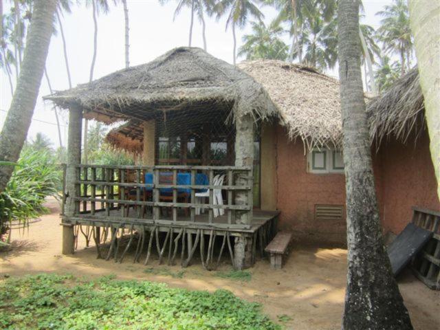 Saffron Beach Hotel Wadduwa Room photo